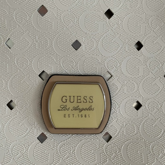 GUESS Rare White Tote Bag NWOT - Picture 4 of 15